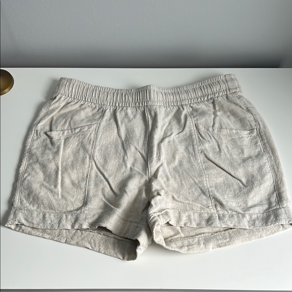 Women's Cream Linen Shorts